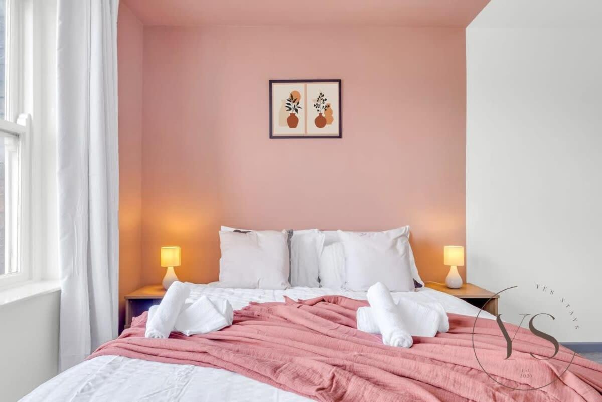Sienna Longton Studio 2C - Wi-Fi, Alton Towers, Netflix Stoke-on-Trent Eksteriør bilde